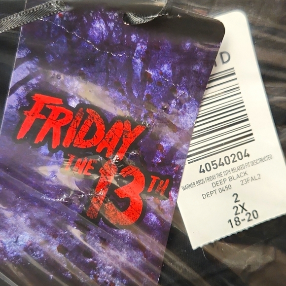 ❤️NWT VINTAGE TORRID TEE - FRIDAY THE 13TH JASON VOORHEES DISTRESSED MASK - PLUS - Picture 7 of 12